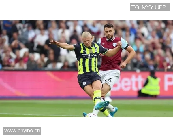 哈兰德追平C罗纪录连续12场比赛进球展现超强实力 哈兰德追平C罗纪录连续12场比赛进球展现超强实力