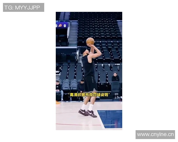 狄龙称赞布克进攻更具侵略性并找到创造罚球机会的有效方法 狄龙称赞布克进攻更具侵略性并找到创造罚球机会的有效方法