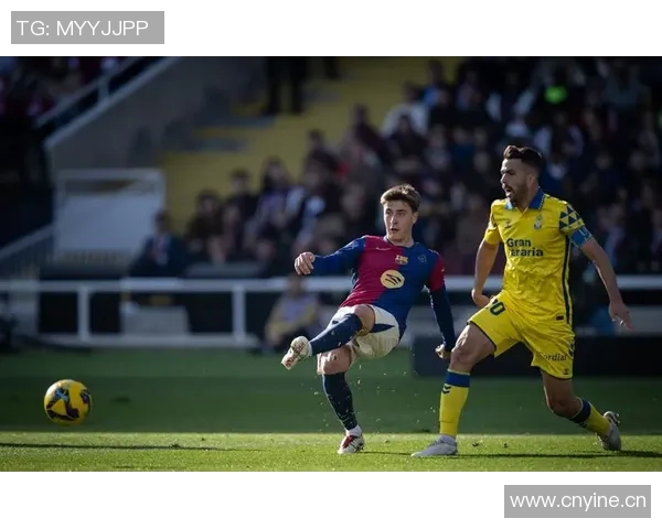 巴萨官方确认费尔明德容获医疗许可将随队出征贝蒂斯